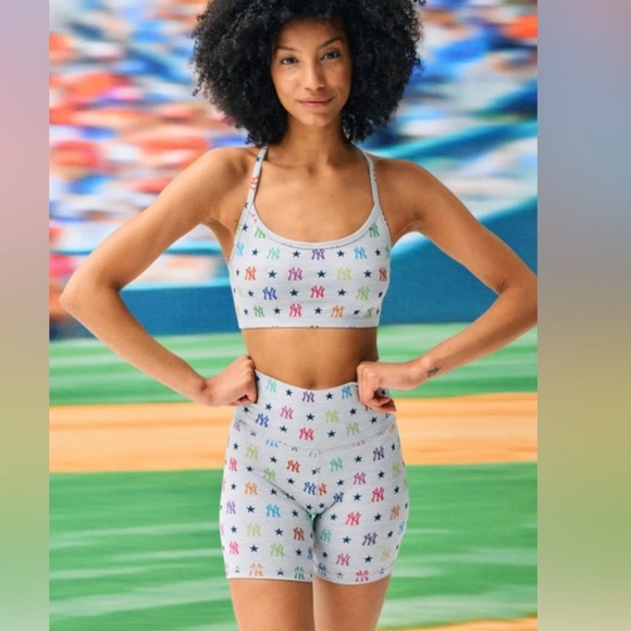 NWT NY Mets New York Terez Gray Sports Bra Bralette Size Small - Picture 1 of 4